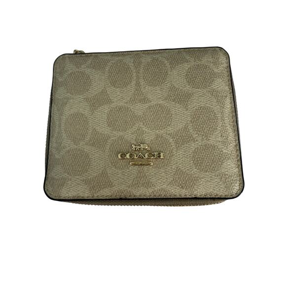 Coach small jewelry case. Mirror inside. Gold hardware. - Picture 1 of 6